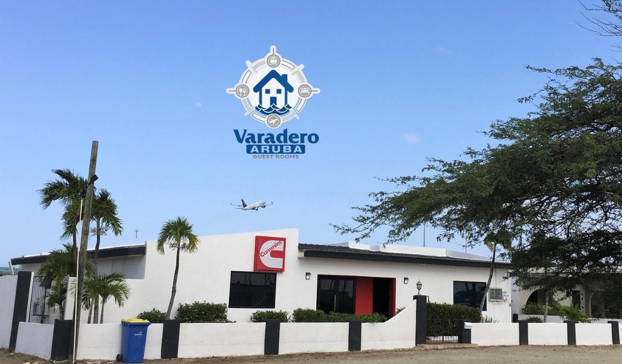 Varadero Marina Airport Guests Rooms Oranjestad Exterior foto